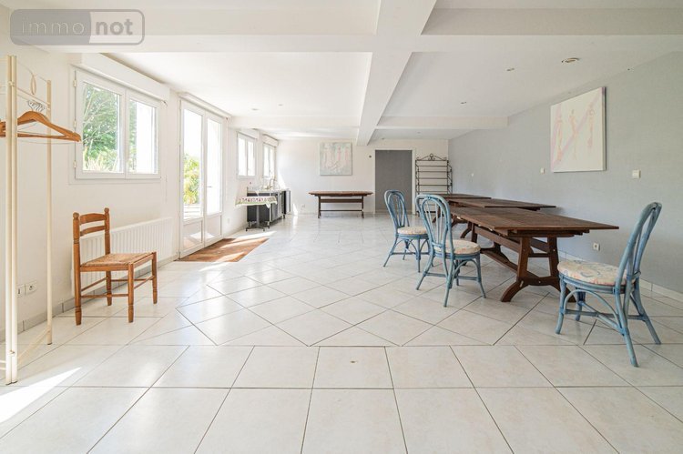 propriete a vendre Garlan 29610 Finistère 810 m2 30 pièces 1575000 euros