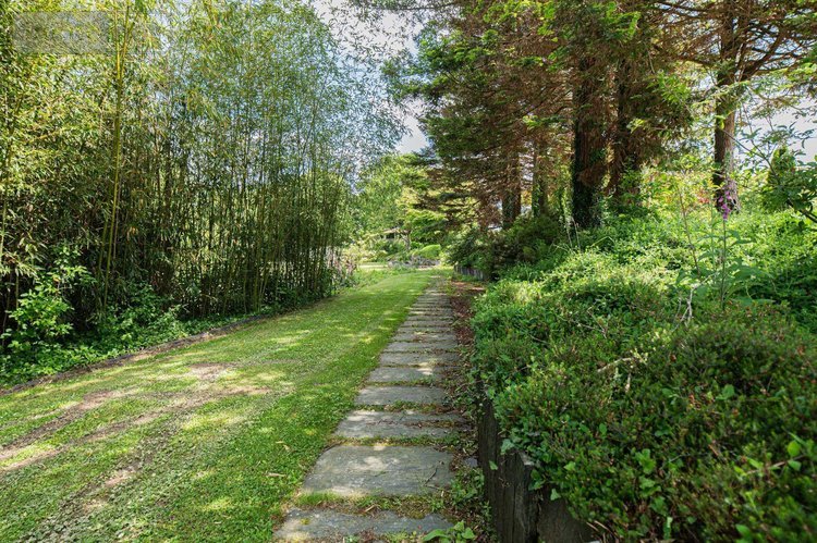 propriete a vendre Garlan 29610 Finistère 810 m2 30 pièces 1575000 euros