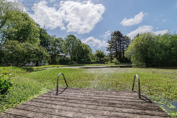 propriete a vendre Garlan 29610 Finistère 810 m2 30 pièces 1575000 euros