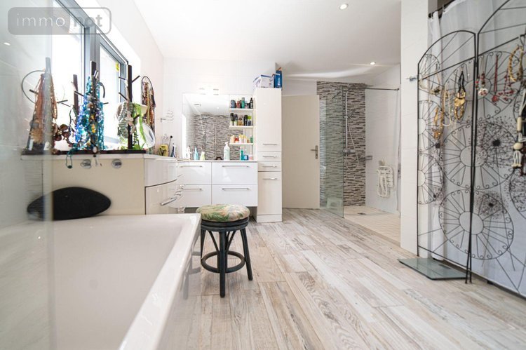 propriete a vendre Garlan 29610 Finistère 810 m2 30 pièces 1575000 euros