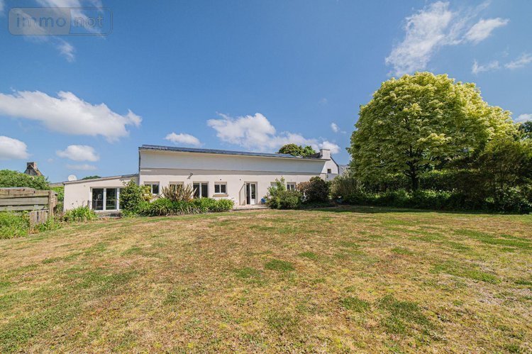propriete a vendre Garlan 29610 Finistère 810 m2 30 pièces 1575000 euros