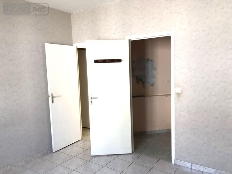 Immeuble a vendre Parigné-le-Pôlin 72330 Sarthe 152 m2  245575 euros