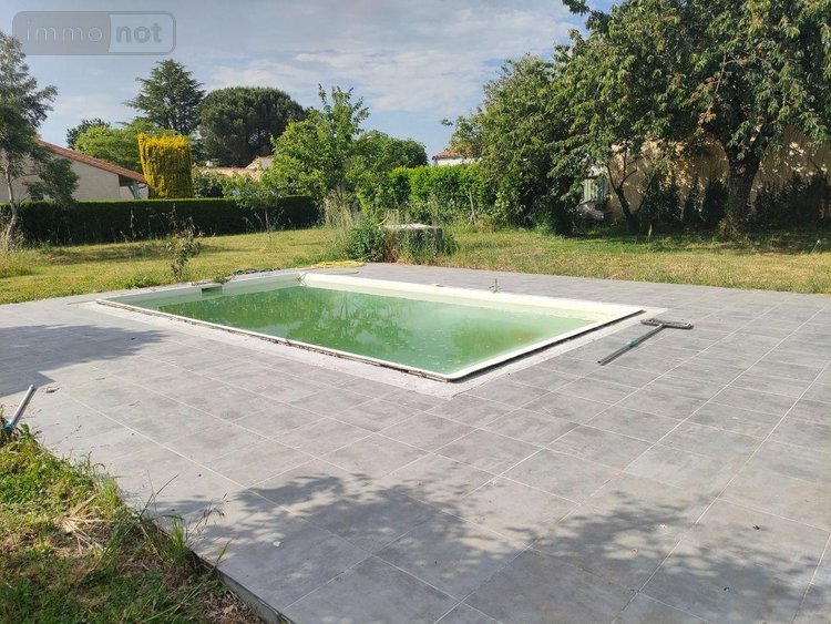 Maison a vendre Vouillé 79230 Deux-Sèvres 135 m2 5 pièces 272360 euros