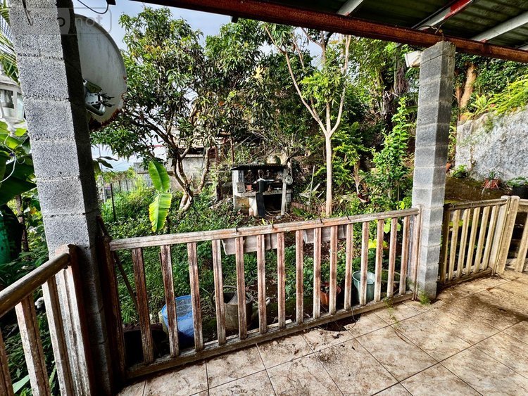 Maison a vendre La-Chaloupe 97416 Réunion 78 m2 5 pièces 99000 euros