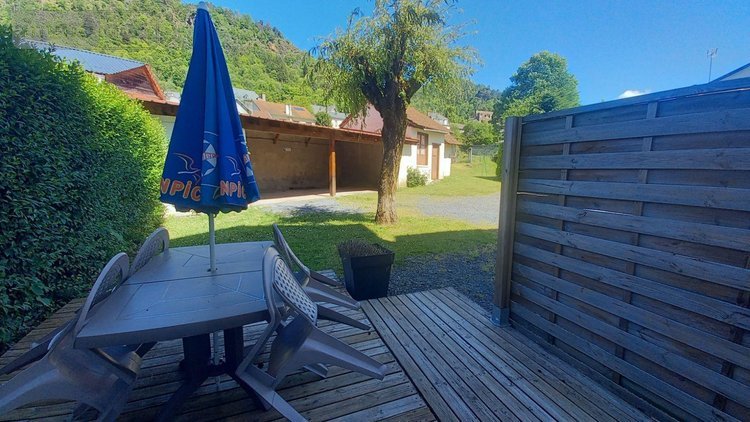 Maison a vendre Vic-sur-Cère 15800 Cantal 286 m2  268800 euros