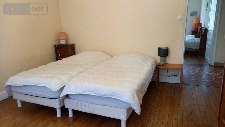 Maison a vendre Vic-sur-Cère 15800 Cantal 286 m2  268800 euros