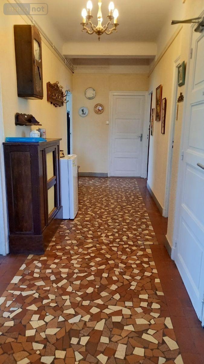 Maison a vendre Vic-sur-Cère 15800 Cantal 286 m2  268800 euros