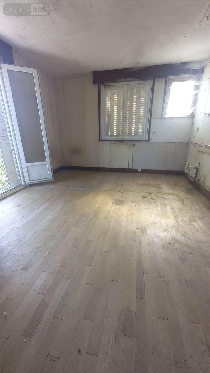 Maison a vendre Vic-sur-Cère 15800 Cantal 180 m2 11 pièces 33000 euros