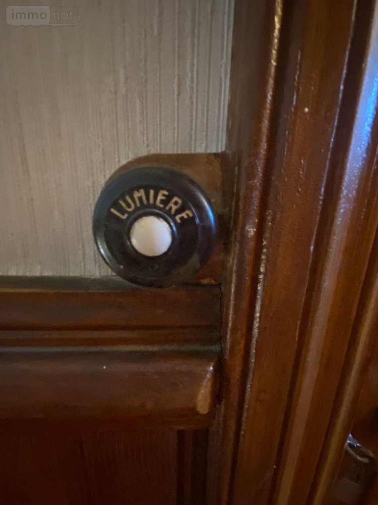 Maison a vendre Saint-Bonnet-de-Salers 15140 Cantal 395 m2  148400 euros