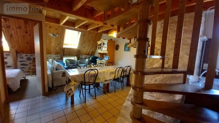 propriete a vendre Paulhac 15430 Cantal 300 m2  530000 euros