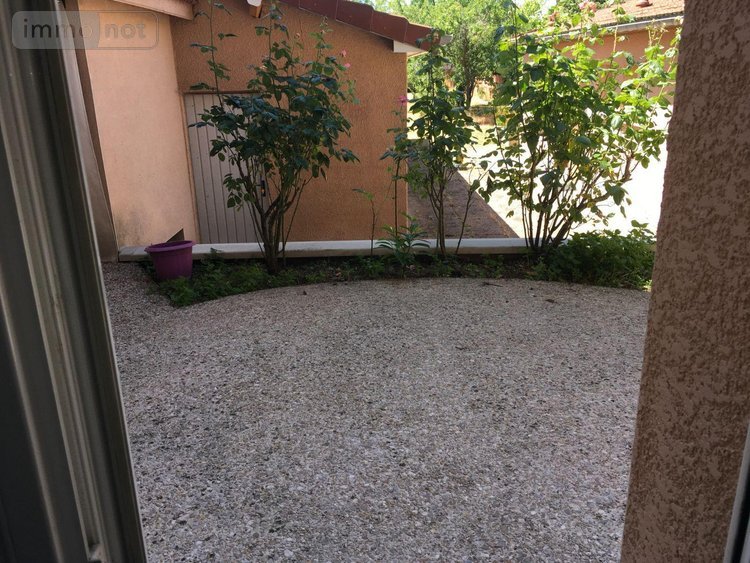 Location appartement Vitry-le-François 51300 Marne 31 m2 1 pièce 390 euros