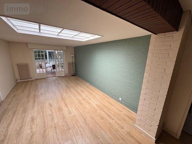 Fonds et murs commerciaux a vendre Saint-André-lez-Lille 59350 Nord 212 m2  490000 euros