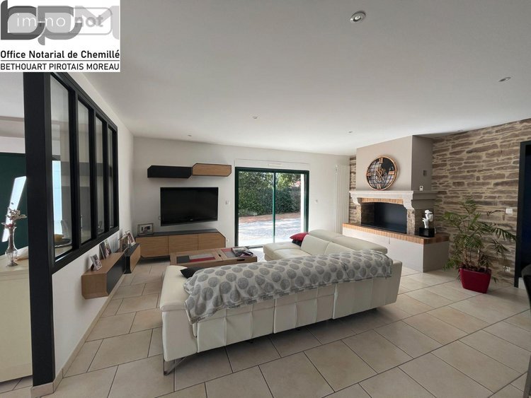 Maison a vendre Chemillé-en-Anjou 49120 Maine-et-Loire 241 m2 6 pièces 569250 euros