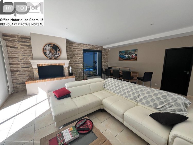 Maison a vendre Chemillé-en-Anjou 49120 Maine-et-Loire 241 m2 6 pièces 569250 euros