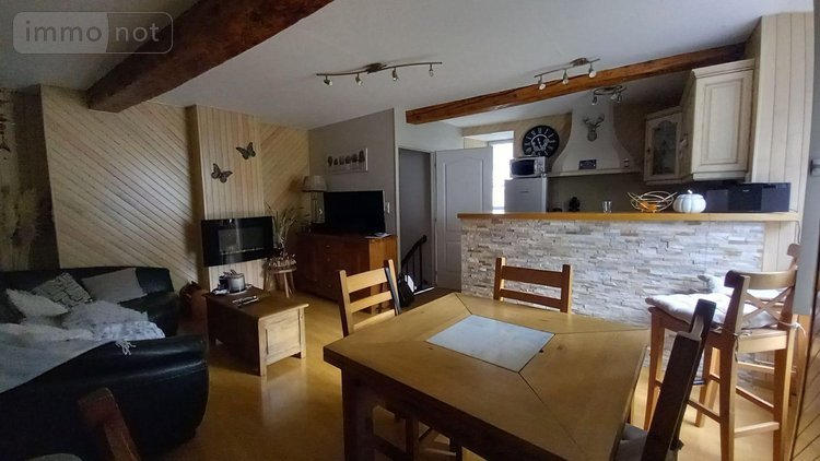 Immeuble a vendre Murat 15300 Cantal 71 m2  212000 euros