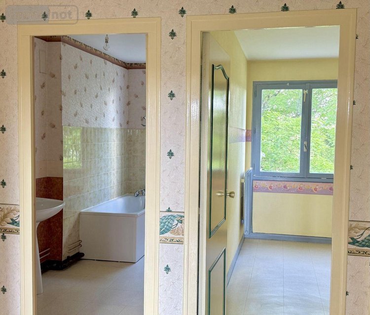 Appartement a vendre Bourges 18000 Cher 102 m2 5 pièces 148200 euros