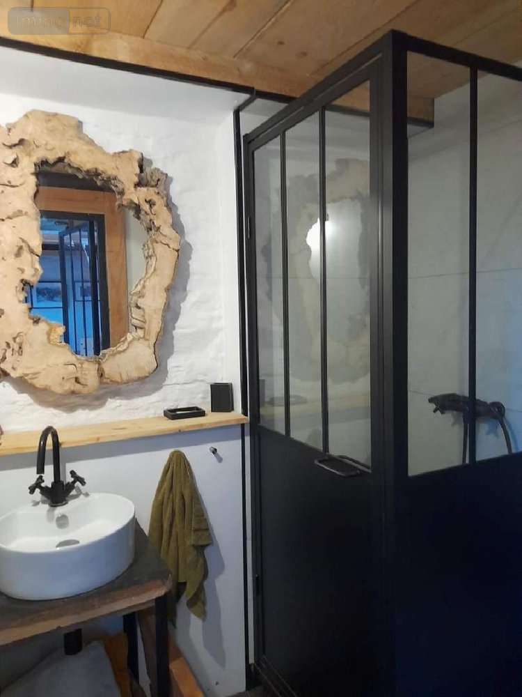 Fonds et murs commerciaux a vendre La Gacilly 56200 Morbihan 60 m2  162440 euros