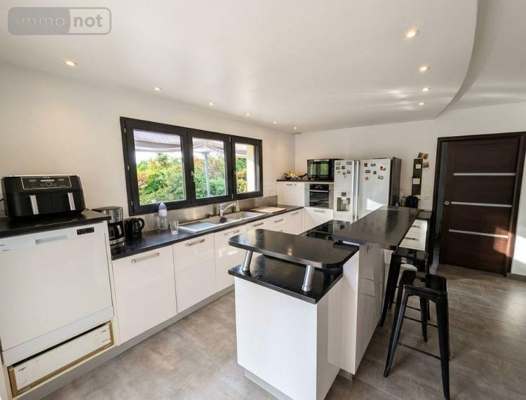 Maison a vendre Locunolé 29310 Finistère 198 m2  493525 euros