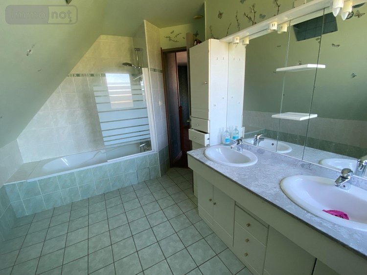 Maison a vendre Ally 15700 Cantal 110 m2  190800 euros