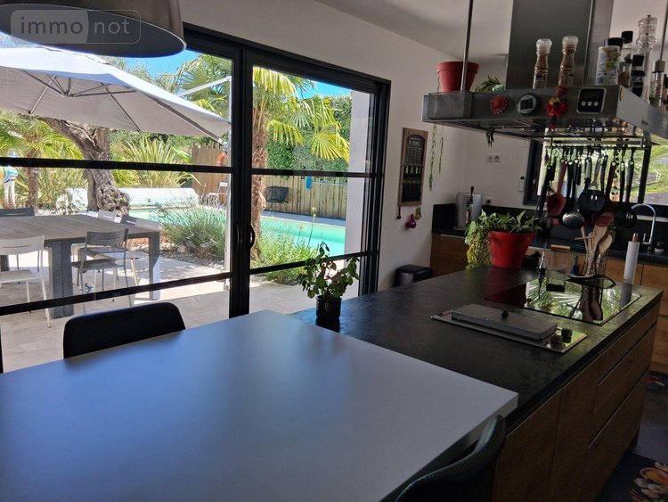 Maison a vendre Neuvicq 17270 Charente-Maritime 263 m2 8 pièces 988000 euros