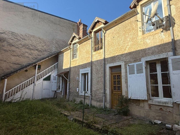 Maison a vendre Saint-Amand-Montrond 18200 Cher 148 m2 5 pièces 63600 euros
