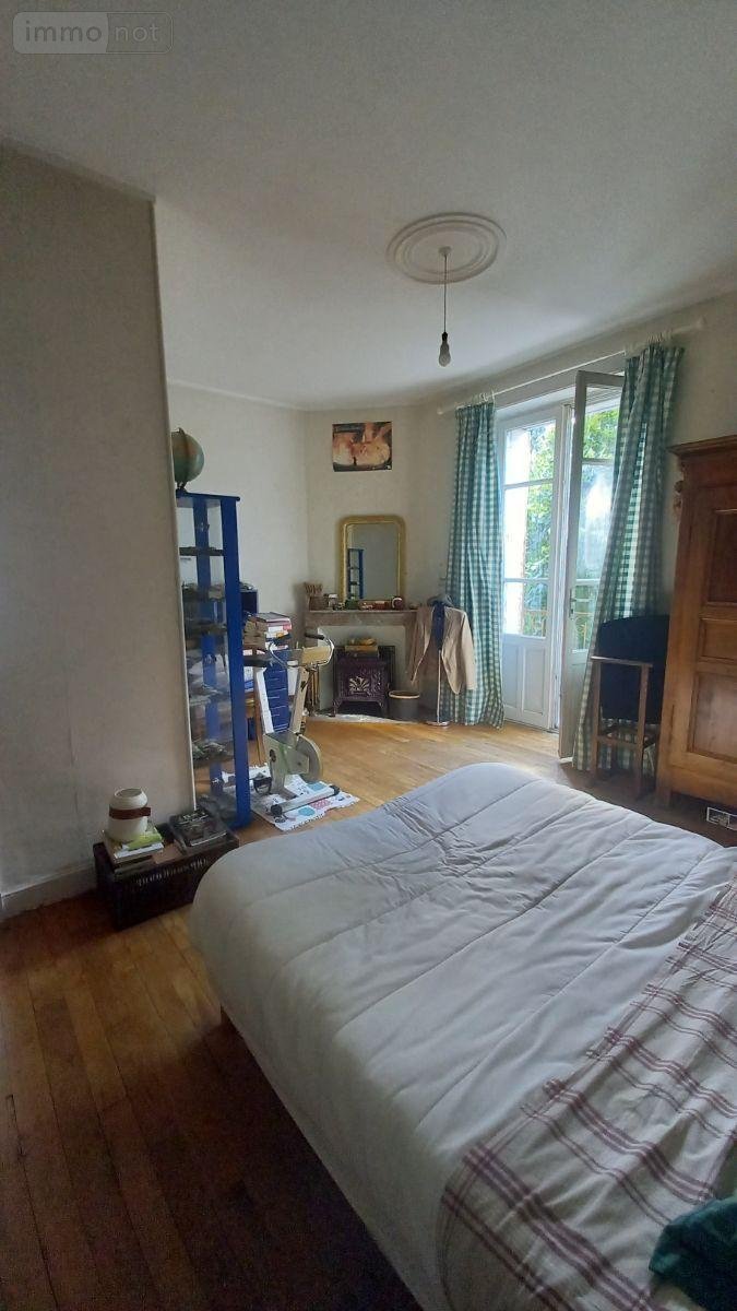 Maison a vendre Vic-sur-Cère 15800 Cantal 308 m2  138300 euros