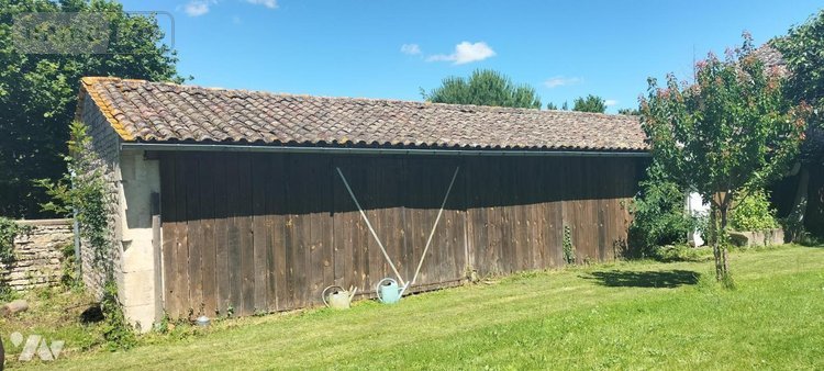 Maison a vendre Brioux-sur-Boutonne 79170 Deux-Sèvres 337 m2 14 pièces 198000 euros