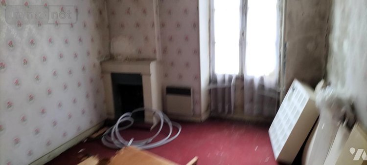 Immeuble a vendre Lezay 79120 Deux-Sèvres 325 m2  106100 euros