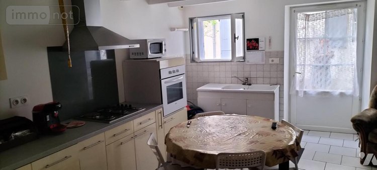 Immeuble a vendre Dampierre-sur-Boutonne 17470 Charente-Maritime 106 m2  147300 euros