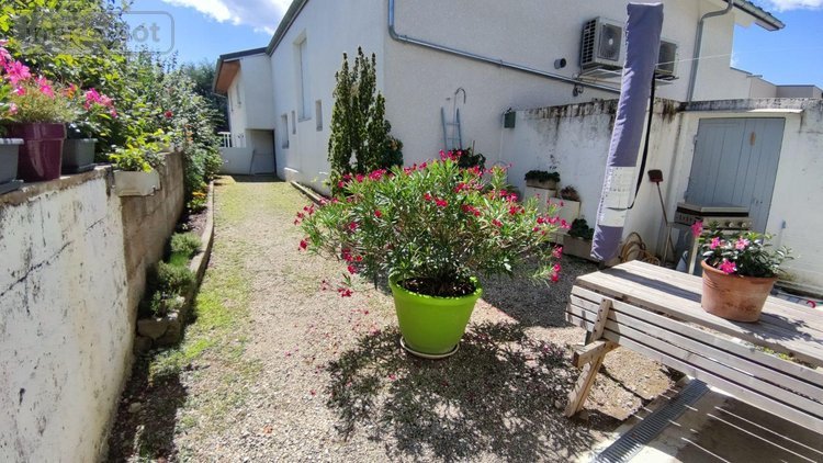 Appartement a vendre Saint-Alban-Leysse 73230 Savoie 73 m2 4 pièces 185000 euros