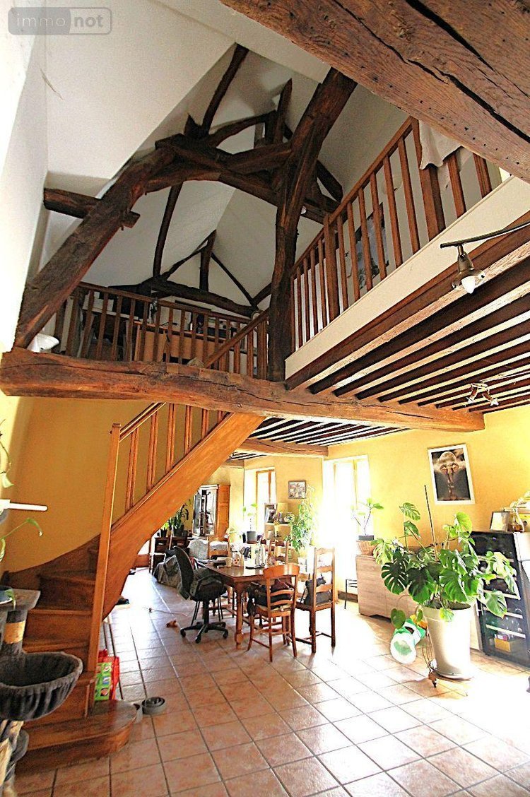 Immeuble a vendre Mercurey 71640 Saône-et-Loire 159 m2  165000 euros