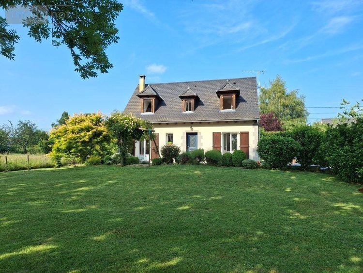 Maison a vendre Le Vigean 15200 Cantal 120 m2 7 pièces 222600 euros