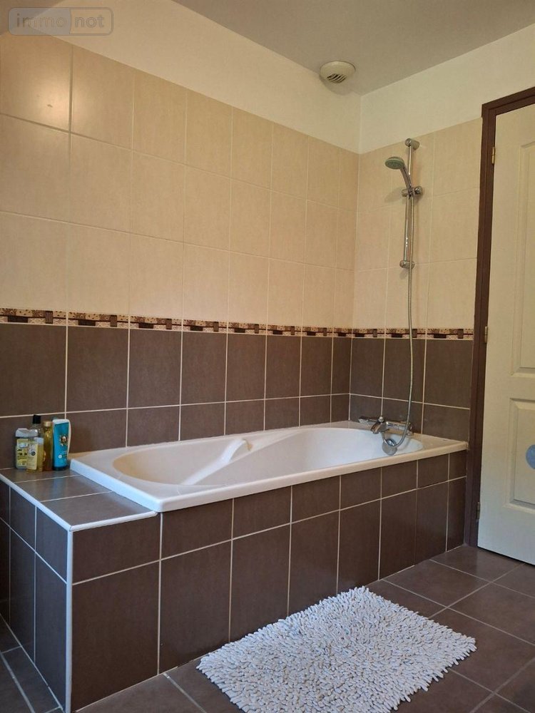 Maison a vendre Le Vigean 15200 Cantal 120 m2 7 pièces 252000 euros