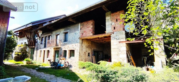 Maison a vendre Francin 73800 Savoie 200 m2  180000 euros