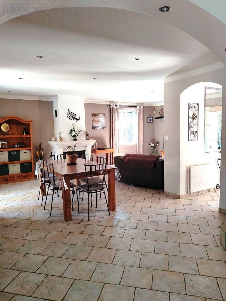 Maison a vendre Mouriès 13890 Bouches-du-Rhône 145 m2 7 pièces 859000 euros
