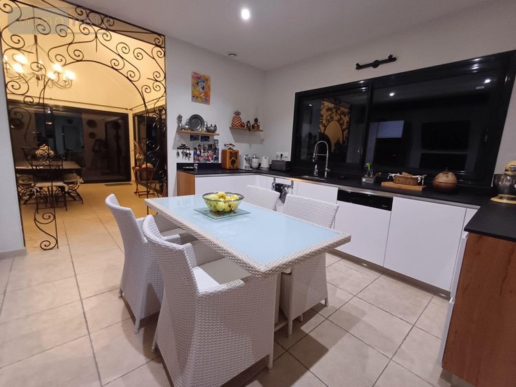 Maison a vendre Guidel 56520 Morbihan 241 m2 7 pièces 1003950 euros