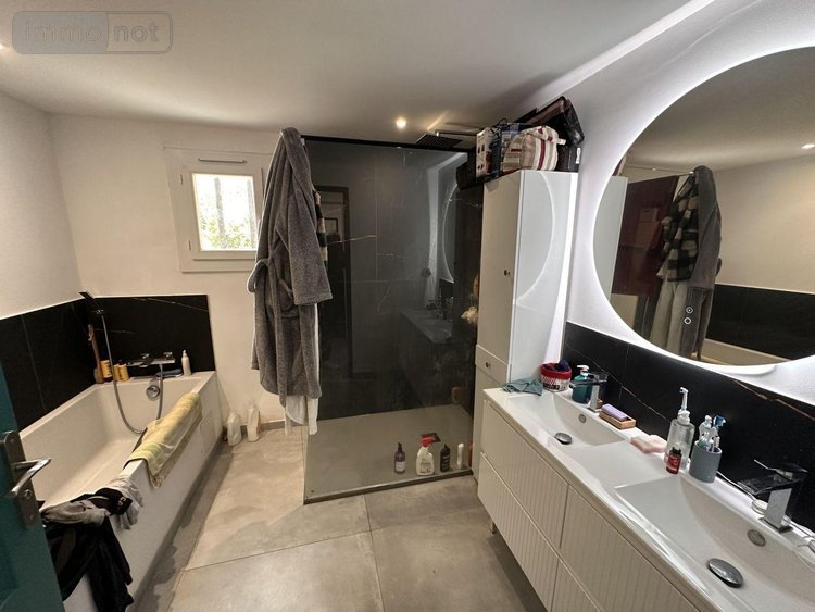 Maison a vendre Six-Fours-les-Plages 83140 Var 216 m2 9 pièces 532000 euros