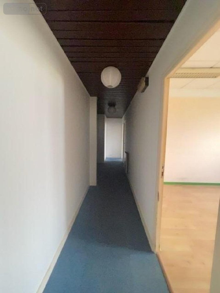 Fonds et murs commerciaux a vendre Quimper 29000 Finistère 102 m2  105760 euros