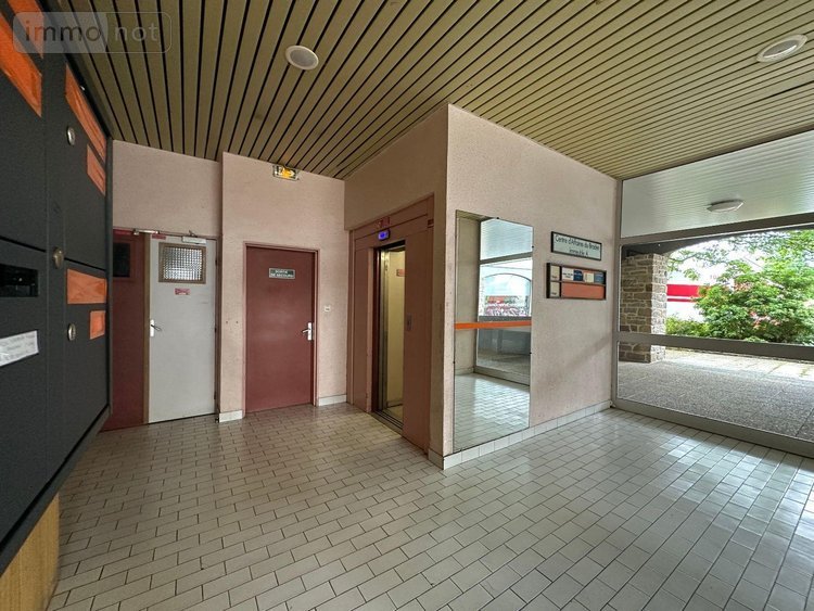 Fonds et murs commerciaux a vendre Quimper 29000 Finistère 102 m2  105760 euros