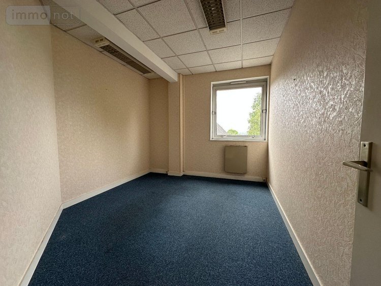 Fonds et murs commerciaux a vendre Quimper 29000 Finistère 102 m2  105760 euros