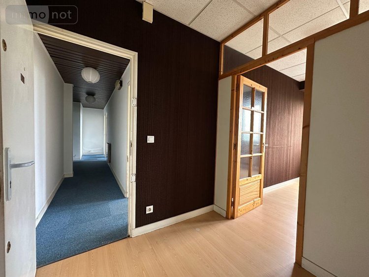 Fonds et murs commerciaux a vendre Quimper 29000 Finistère 102 m2  105760 euros