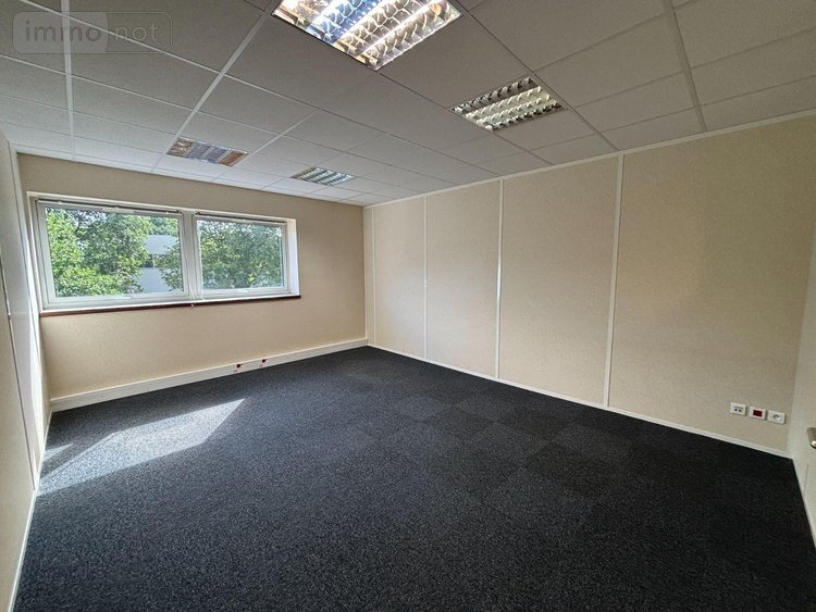 Location fonds et murs commerciaux Bruz 35170 Ille-et-Vilaine 320 m2  4450 euros