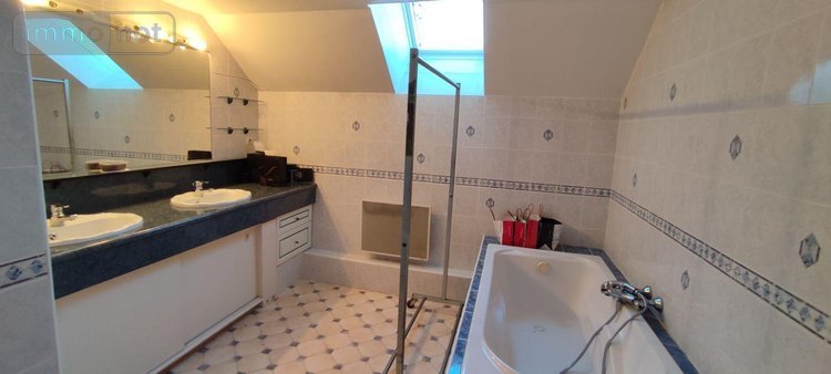Maison a vendre Aigné 72650 Sarthe 216 m2 8 pièces 231880 euros