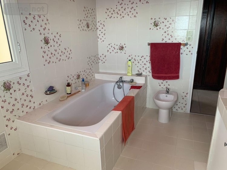 Maison a vendre La-Montagne 97417 Réunion 350 m2 6 pièces 998900 euros