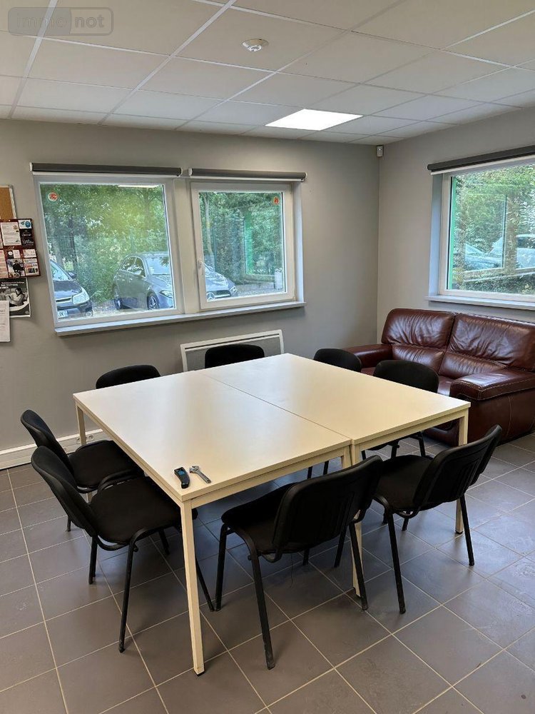 Location fonds et murs commerciaux Arques 62510 Pas-de-Calais 125 m2  3900 euros