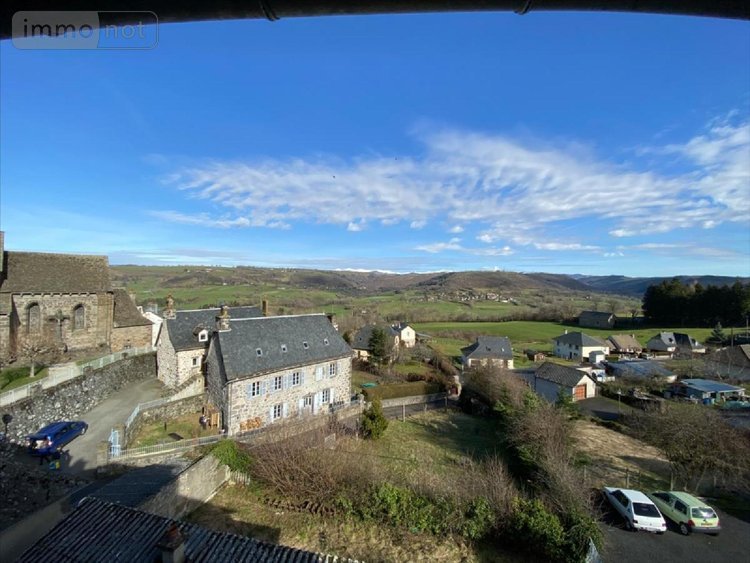 Immeuble a vendre Saint-Cernin 15310 Cantal 110 m2  48000 euros