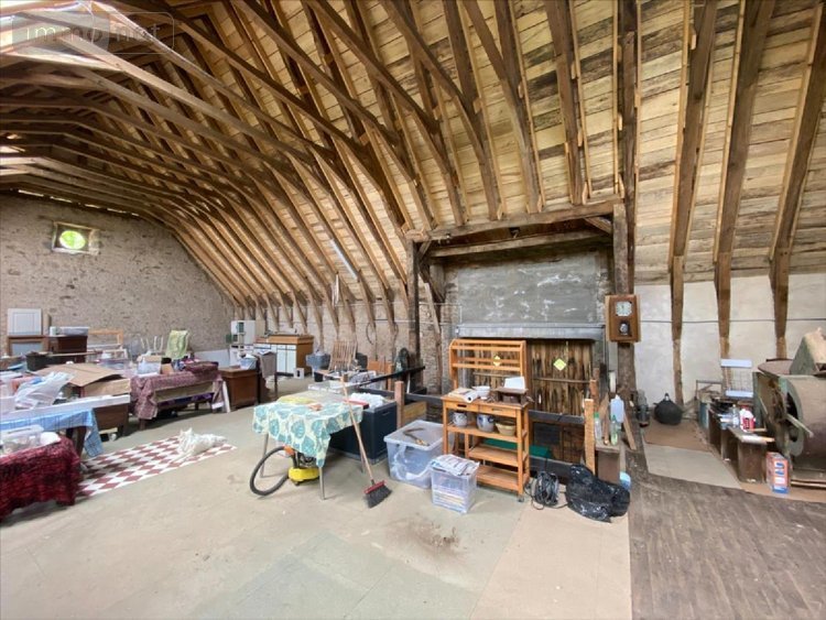 Maison a vendre Saint-Illide 15310 Cantal 340 m2 1 pièce 83740 euros