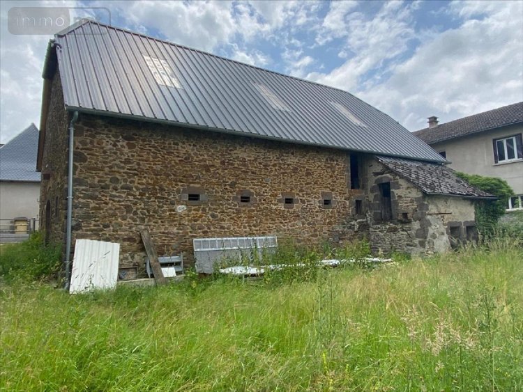 Maison a vendre Saint-Illide 15310 Cantal 340 m2 1 pièce 83740 euros