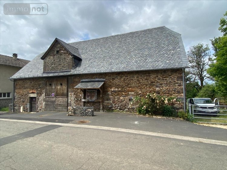 Maison a vendre Saint-Illide 15310 Cantal 340 m2 1 pièce 83740 euros