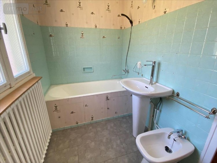 Maison a vendre Arpajon-sur-Cère 15130 Cantal 130 m2 4 pièces 153700 euros